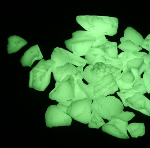 Glow Rocks and Glow in the Dark products : Australia Ph 03 5946 0252